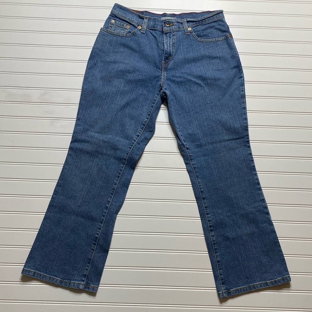 Women’s Levi’s jeans strait leg